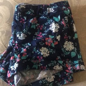 floral shorts
